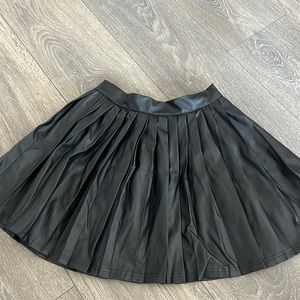 Pleather pleated skirt